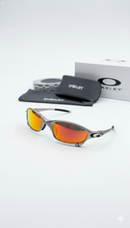 Óculos de Sol Oakley com Lentes Espelhadas