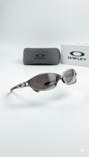 Óculos de Sol Oakley com Lentes Espelhadas