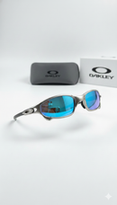 Óculos de Sol Oakley com Lentes Espelhadas